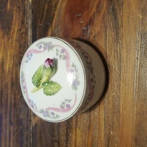 Mann Fine Bone China Rose Trinket Box